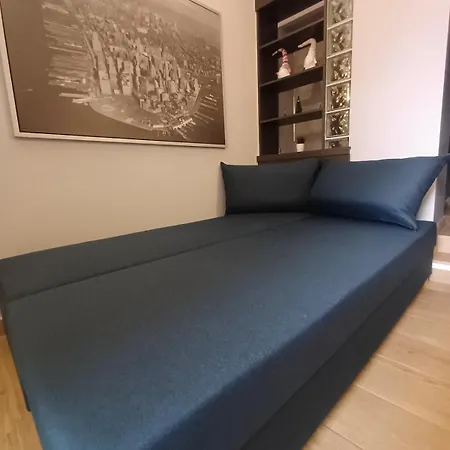 Apartament Nesto *